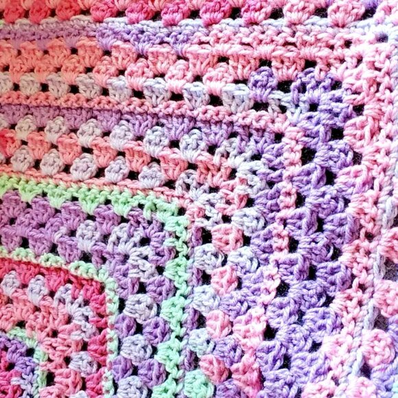 Crochet BABY BLANKET AFGHAN Granny Squares 32" x 32" Pink Girl New Gift - Picture 8 of 10
